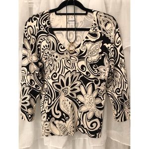 Printed Top with Necklace